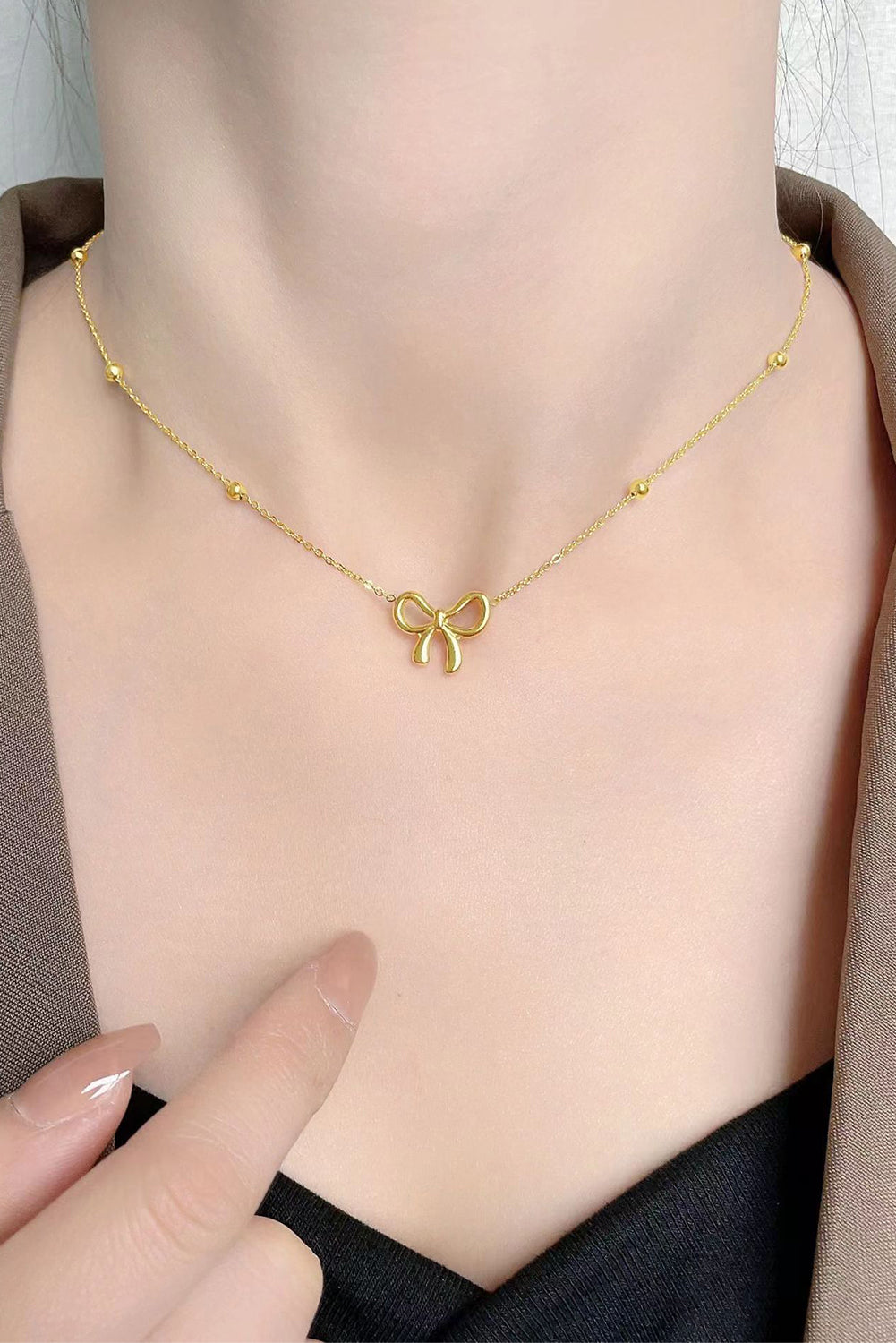 Gold Bowknot Pendant Choker Necklace Jewelry JT's Designer Fashion