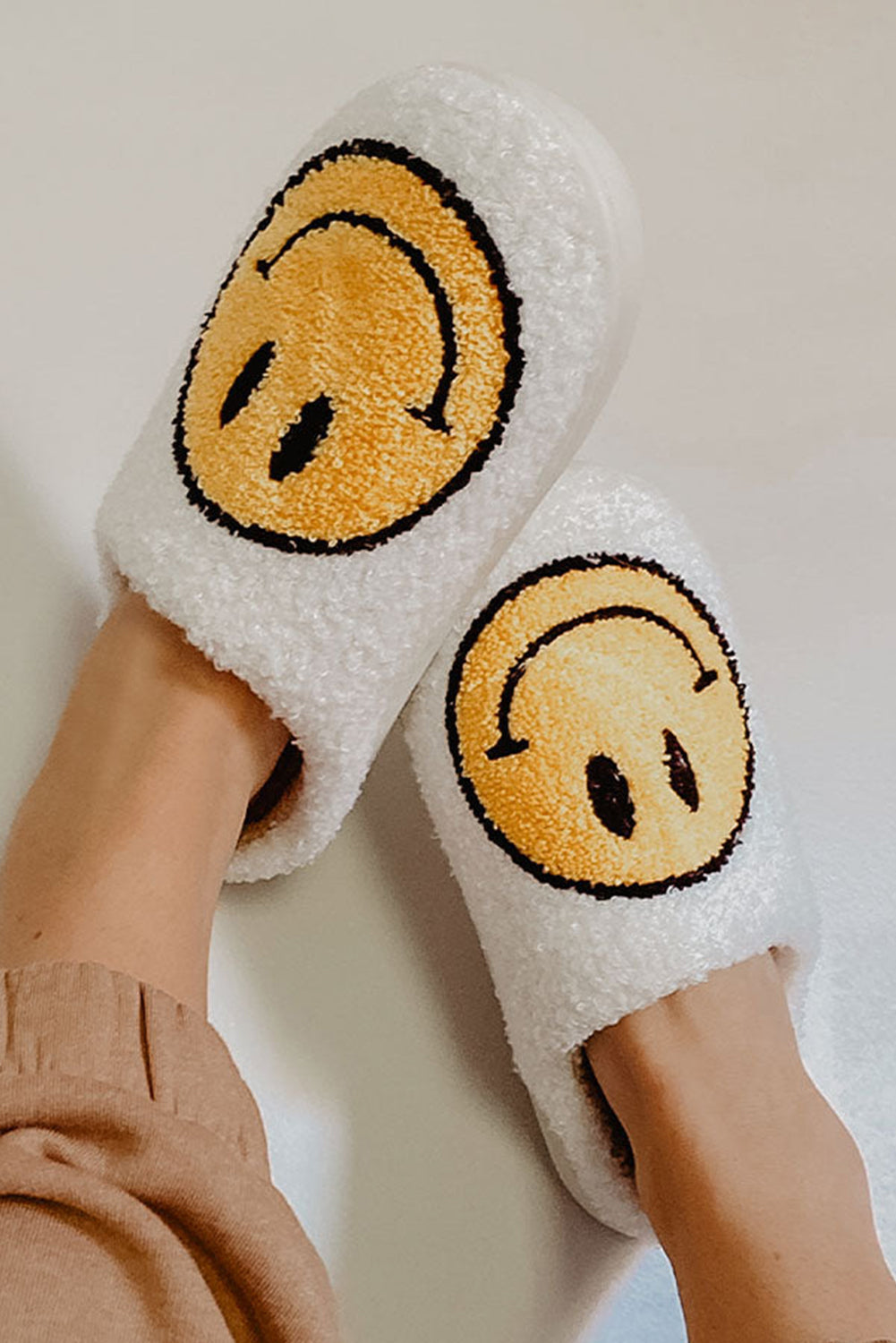 White Smile Face Print Non-slip Plush Slippers Slippers JT's Designer Fashion