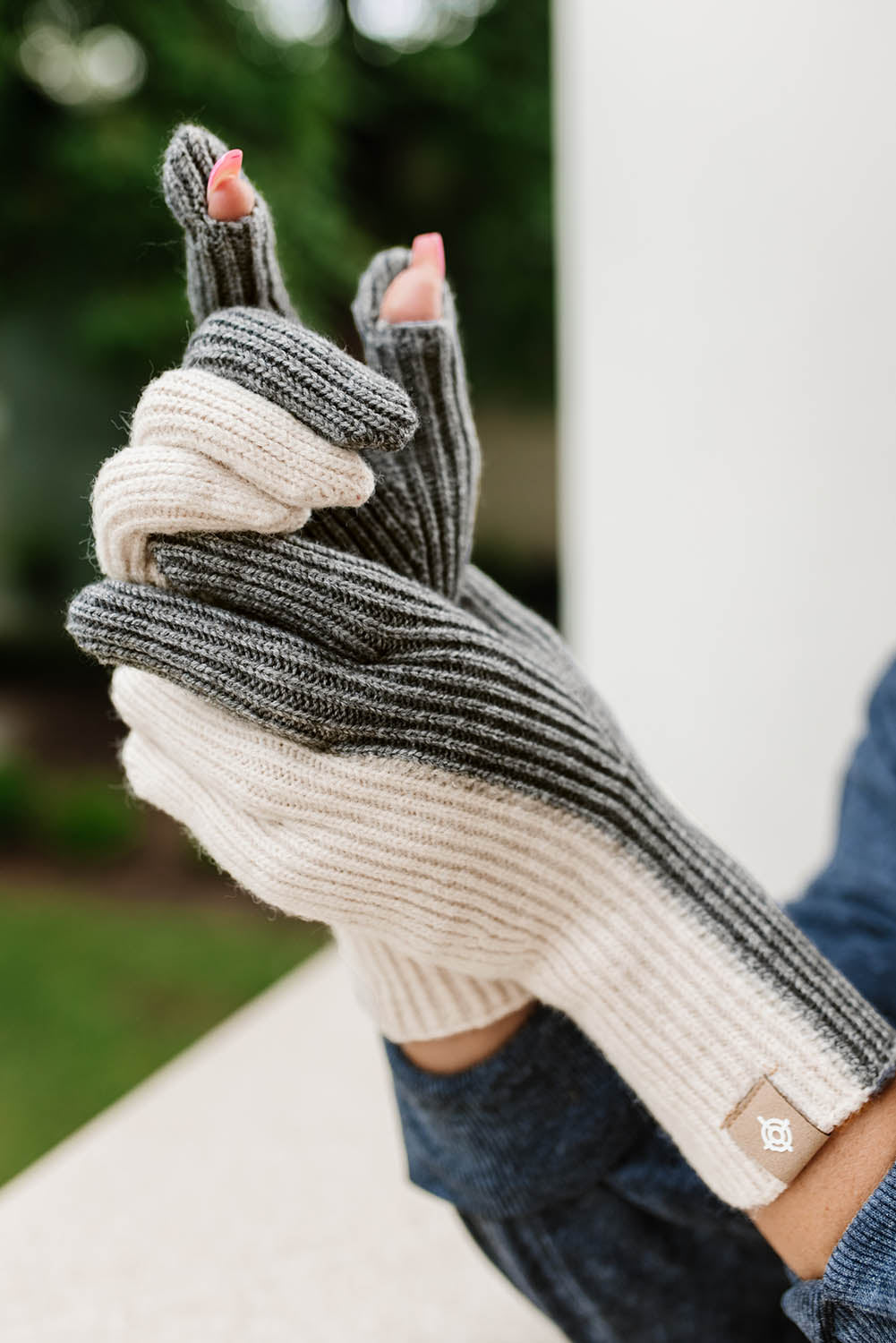 Gray Color Block Knitted Touch Screen Gloves Other Accessories JT's Designer Fashion