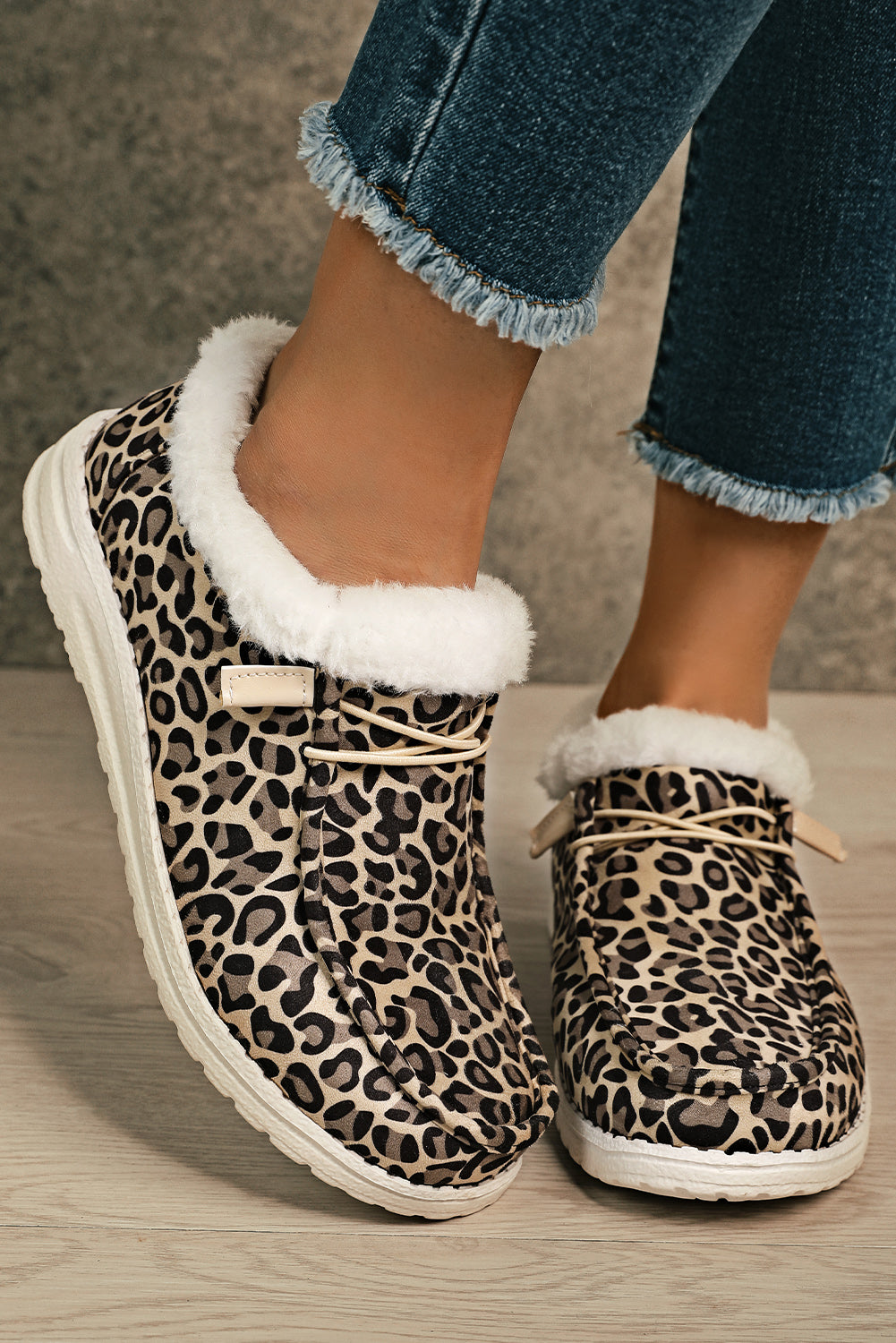 Leopard Pattern Lace Up Furry Flat Shoes Women's Shoes JT's Designer Fashion